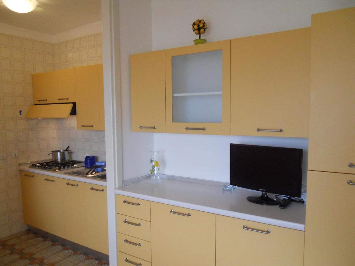 Condominio Carina Sud Бибионе Экстерьер фото